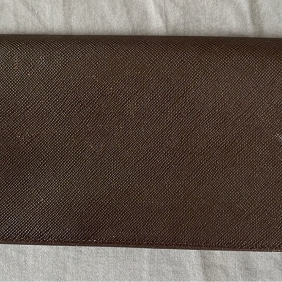 Burberry Long Wallet with kiss lock - Picture 9 of 9